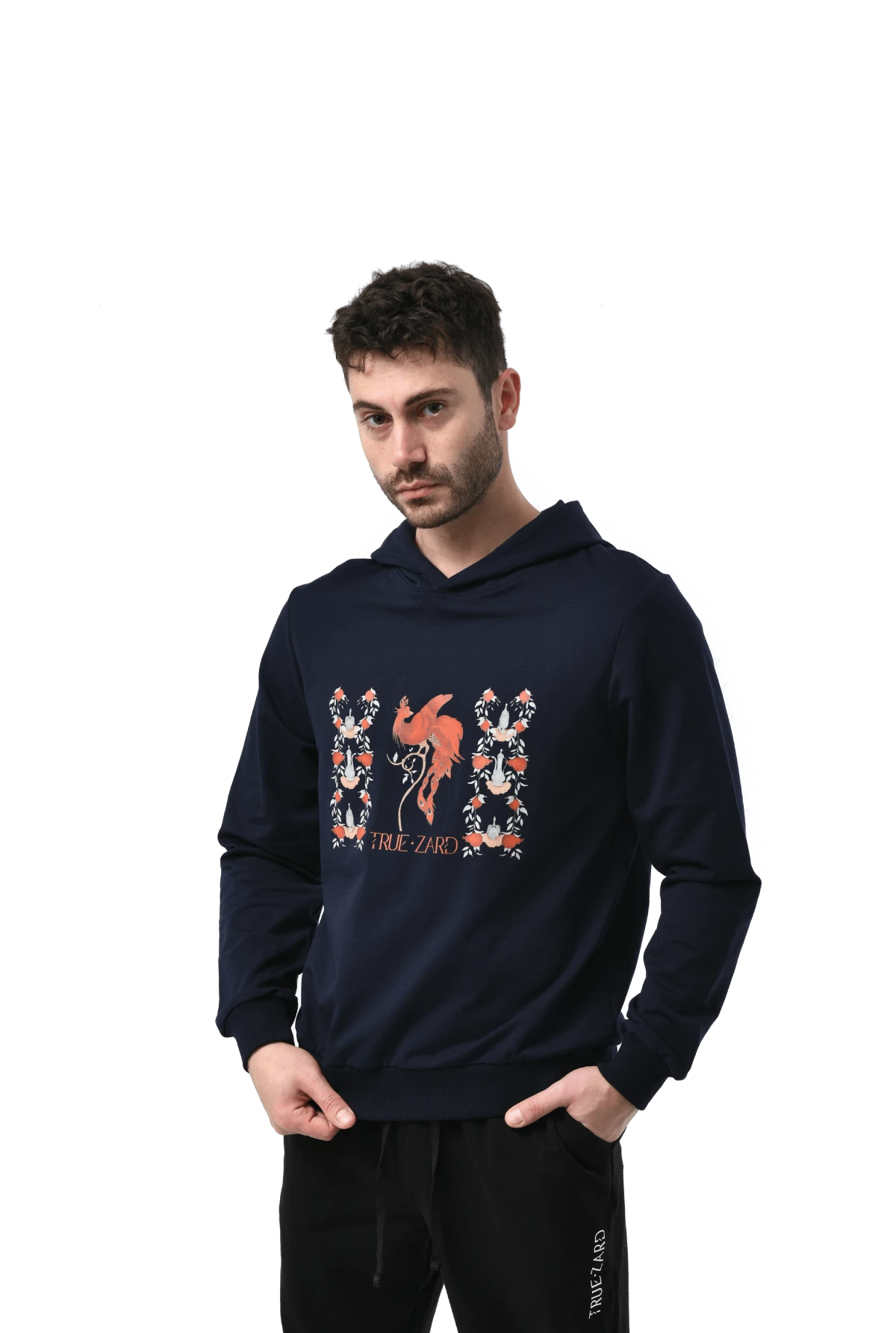 Կարմիր փյունիկ հուդի